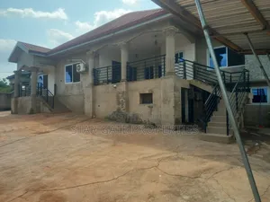 4bdrm House in Kwanwoma, Kumasi Metropolitan for sale