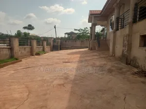 4bdrm House in Kwanwoma, Kumasi Metropolitan for sale