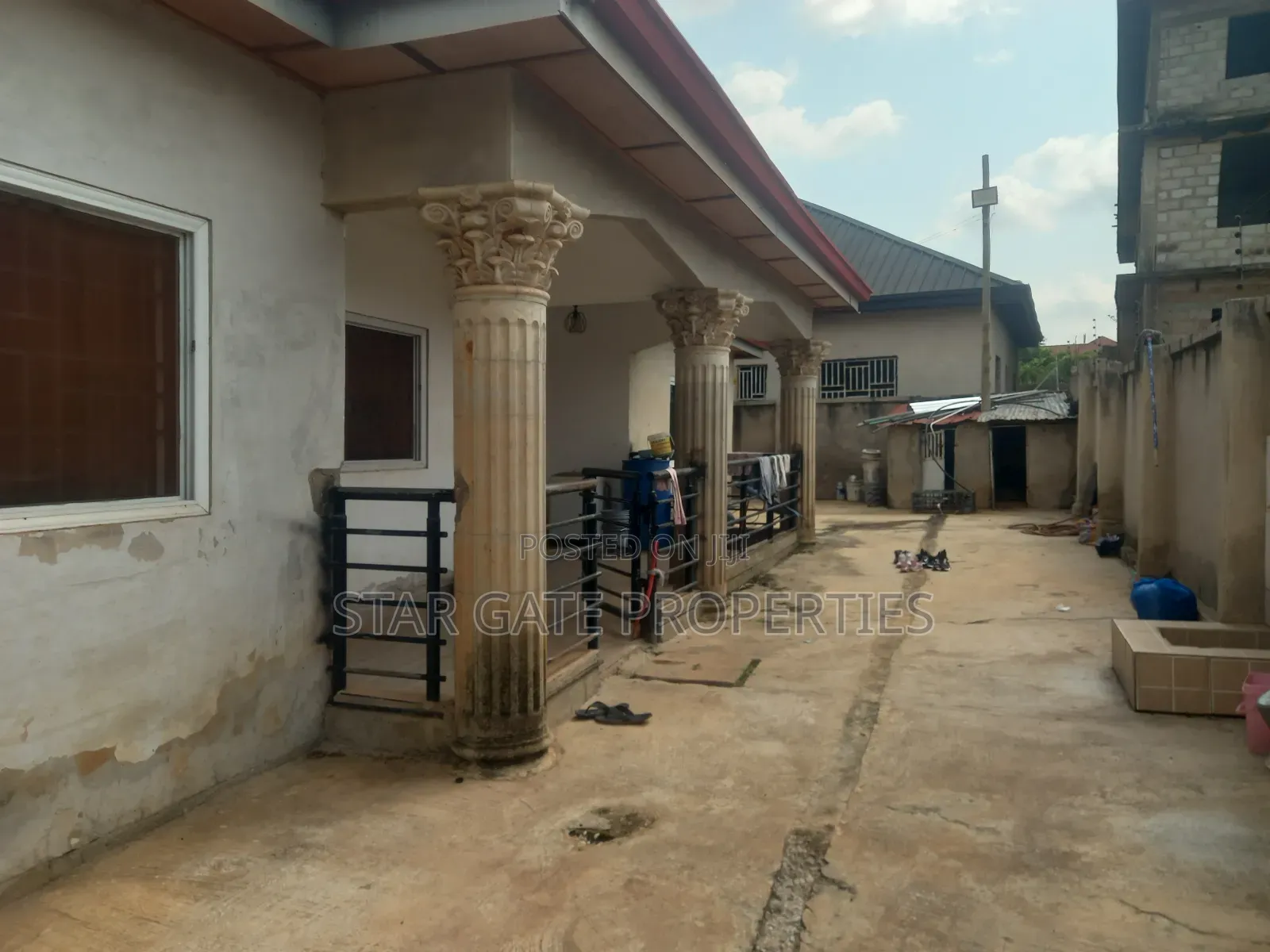 4bdrm House in Kwanwoma, Kumasi Metropolitan for sale