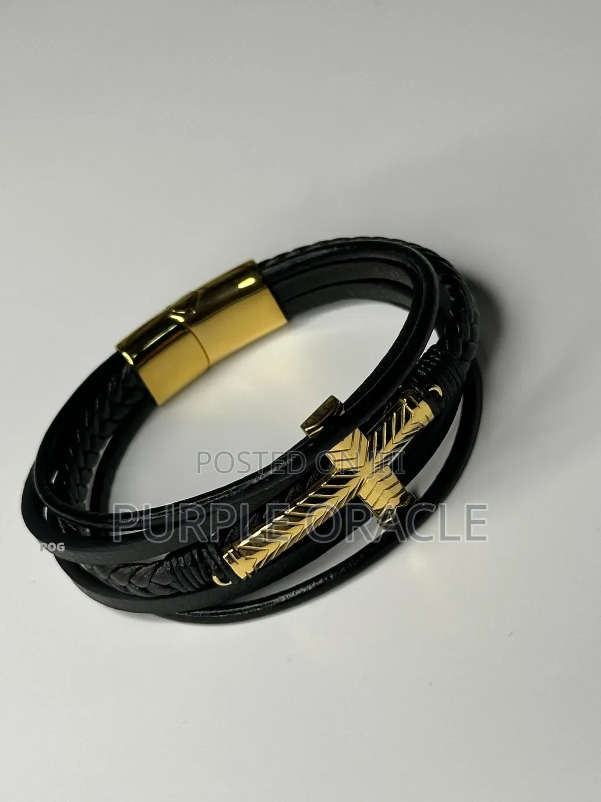 Men's Black Leather And Gold-plated Bracelet.