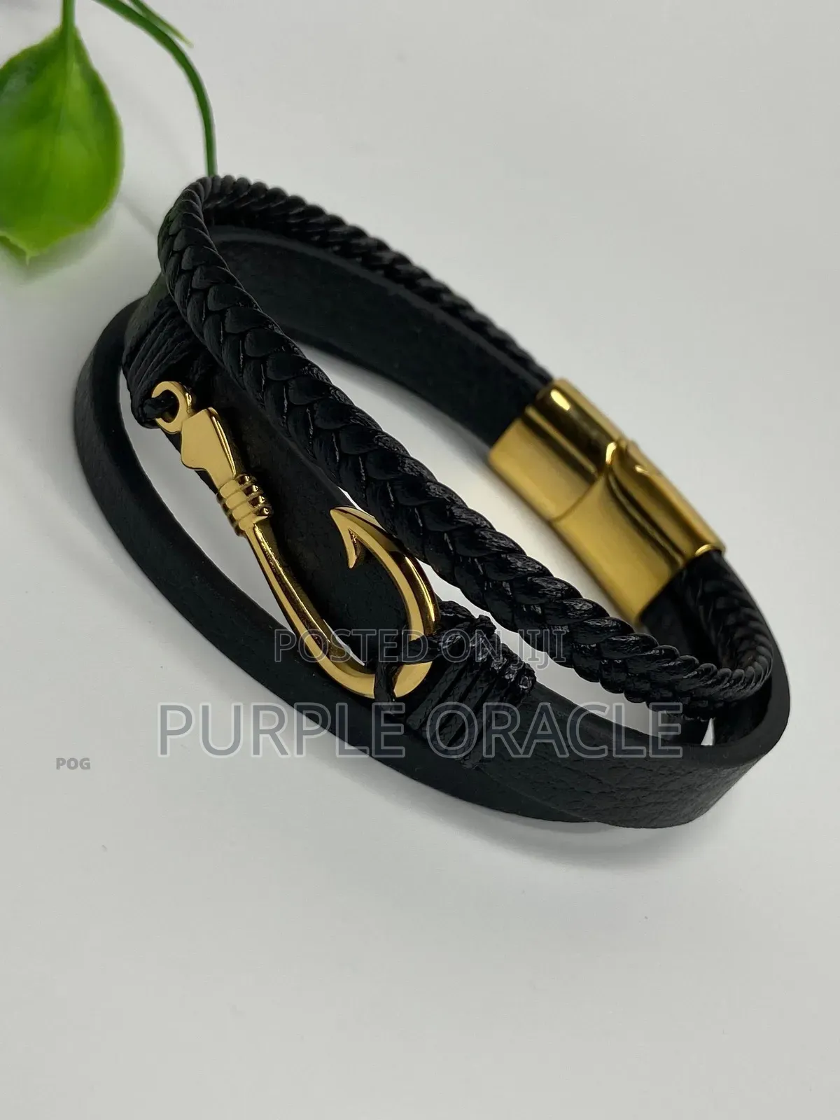Men's Black Leather And Gold-plated Bracelet.
