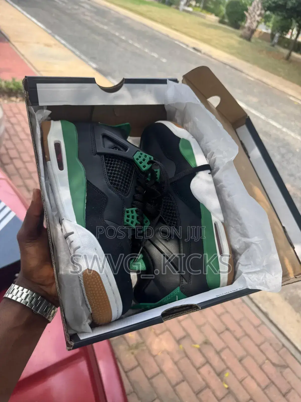 Jordan Retro 4 Sb Black Pine Green