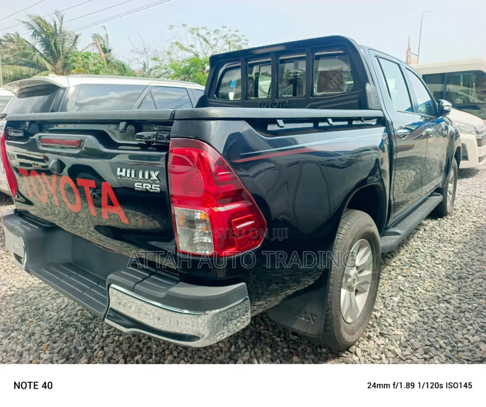 Toyota Hilux 2016 Black