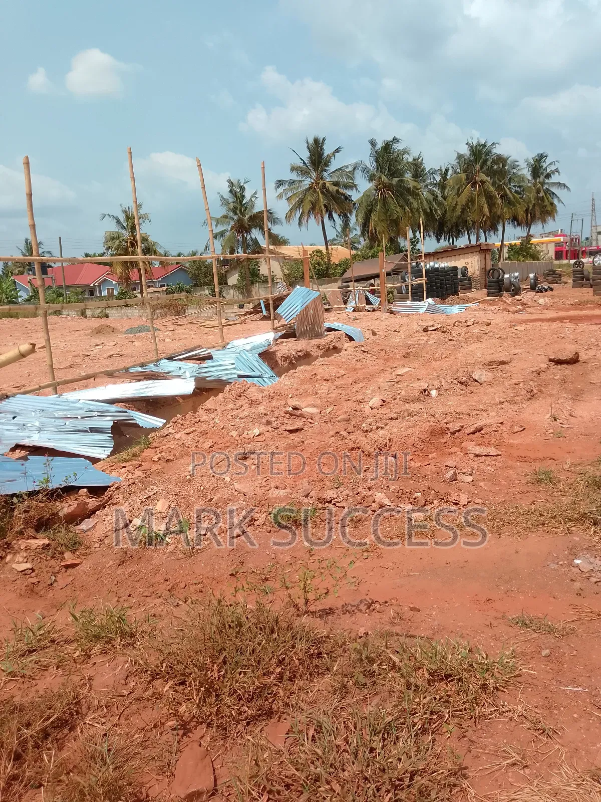 Titled Road Side Land at Amrahia