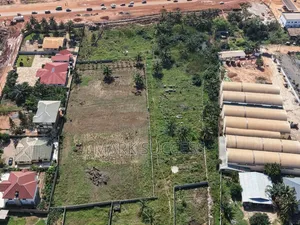 Titled Road Side Land at Amrahia