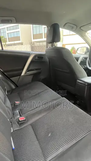 Toyota RAV4 LE 4dr SUV AWD (2.5L 4cyl 6A) 2018 Black