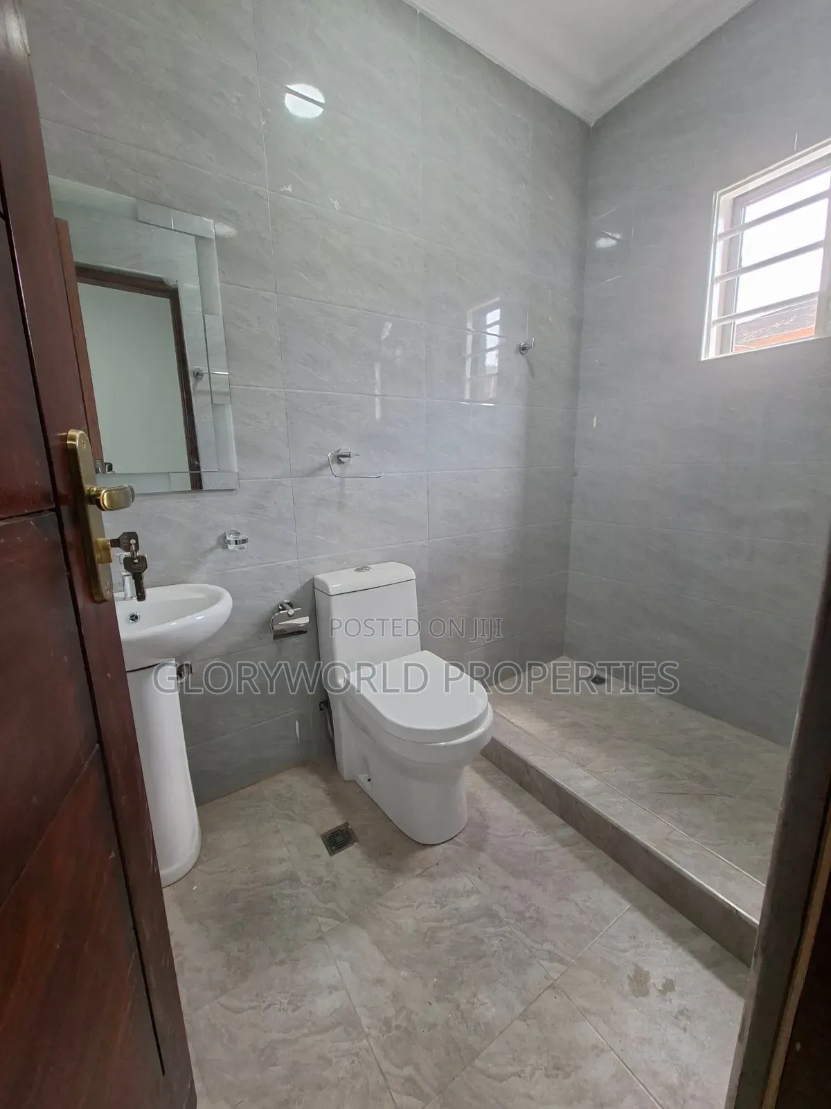 3bdrm House in Lashibi for sale