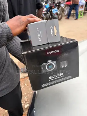 Canon Eos R50