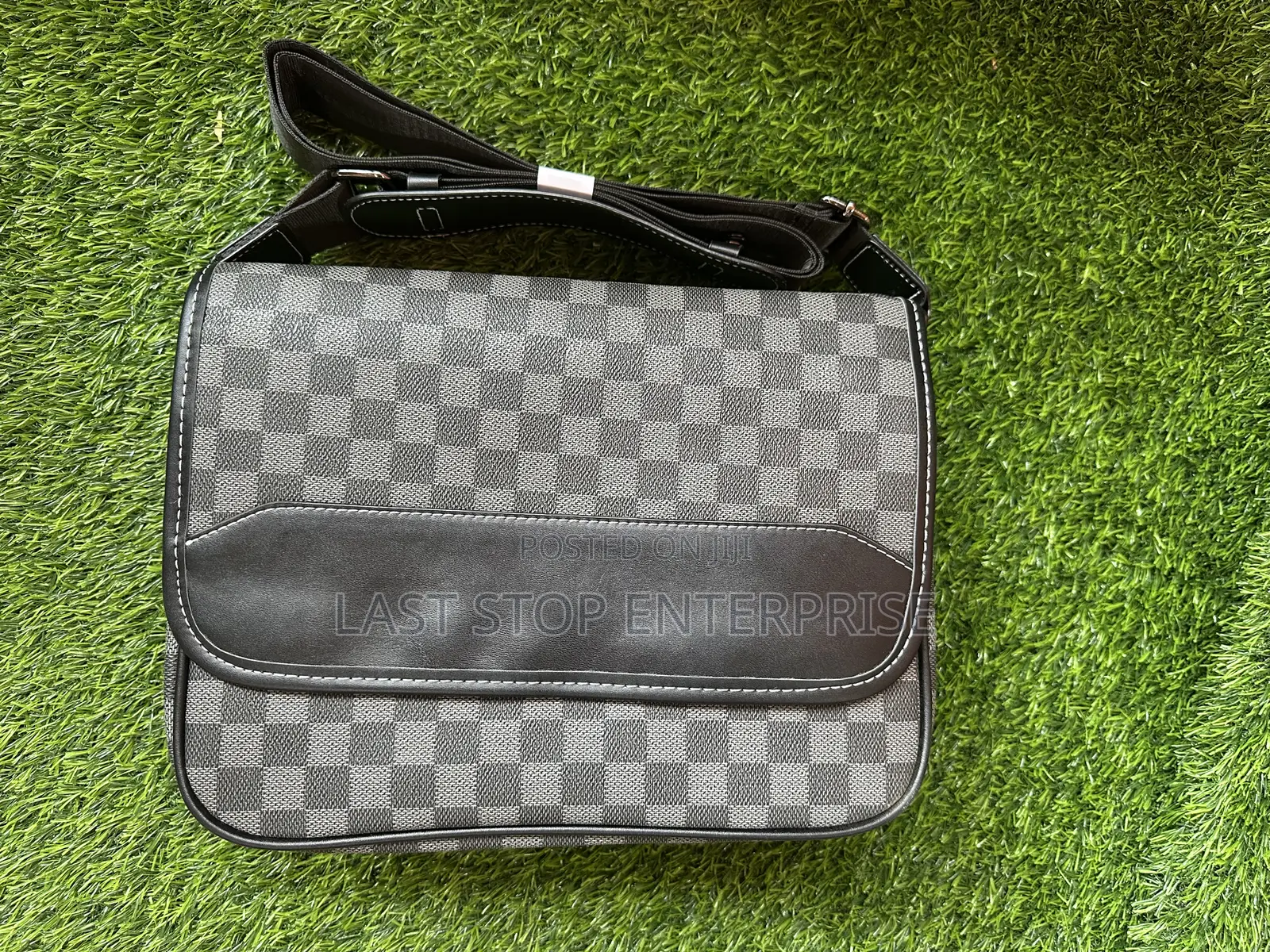 Quality and Classic Cross Body Bag