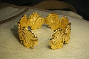 An Open Cuff Bangle Bracelet With Clear Crystal (Glass) Stones