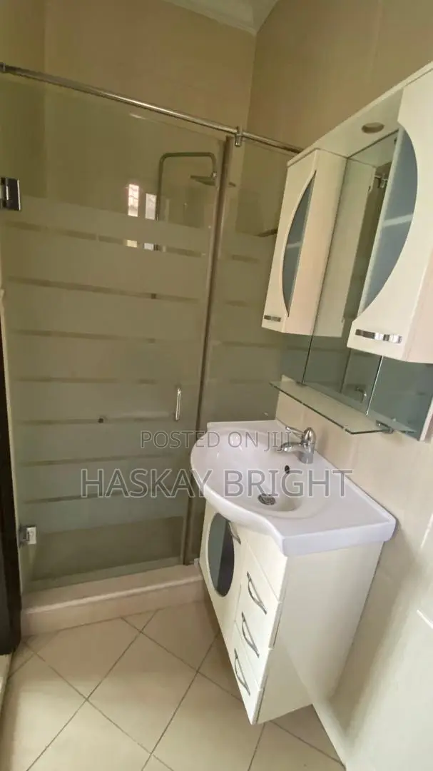 4bdrm House in Gated Community, Dome for rent