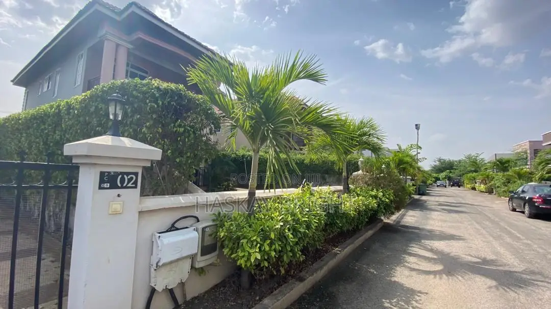 4bdrm House in Gated Community, Dome for rent
