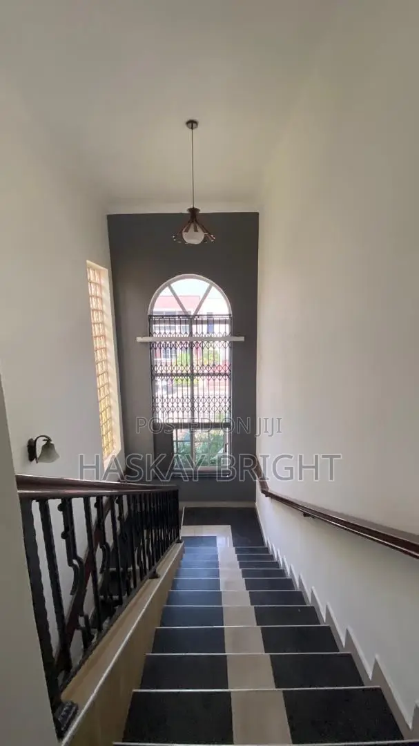 4bdrm House in Gated Community, Dome for rent