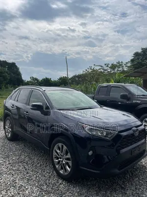 Toyota RAV4 XLE Premium AWD 2020 Blue