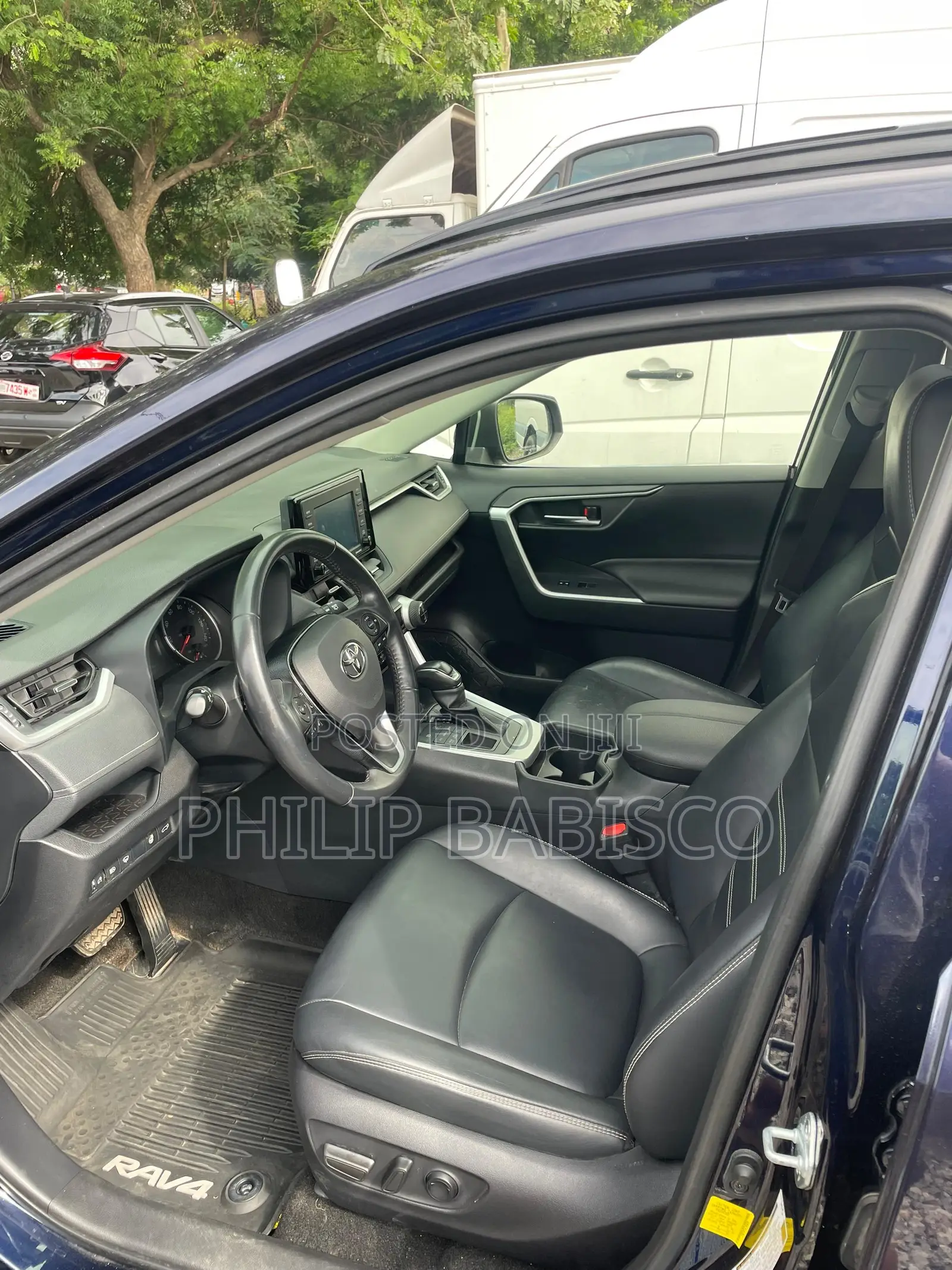 Toyota RAV4 XLE Premium AWD 2020 Blue
