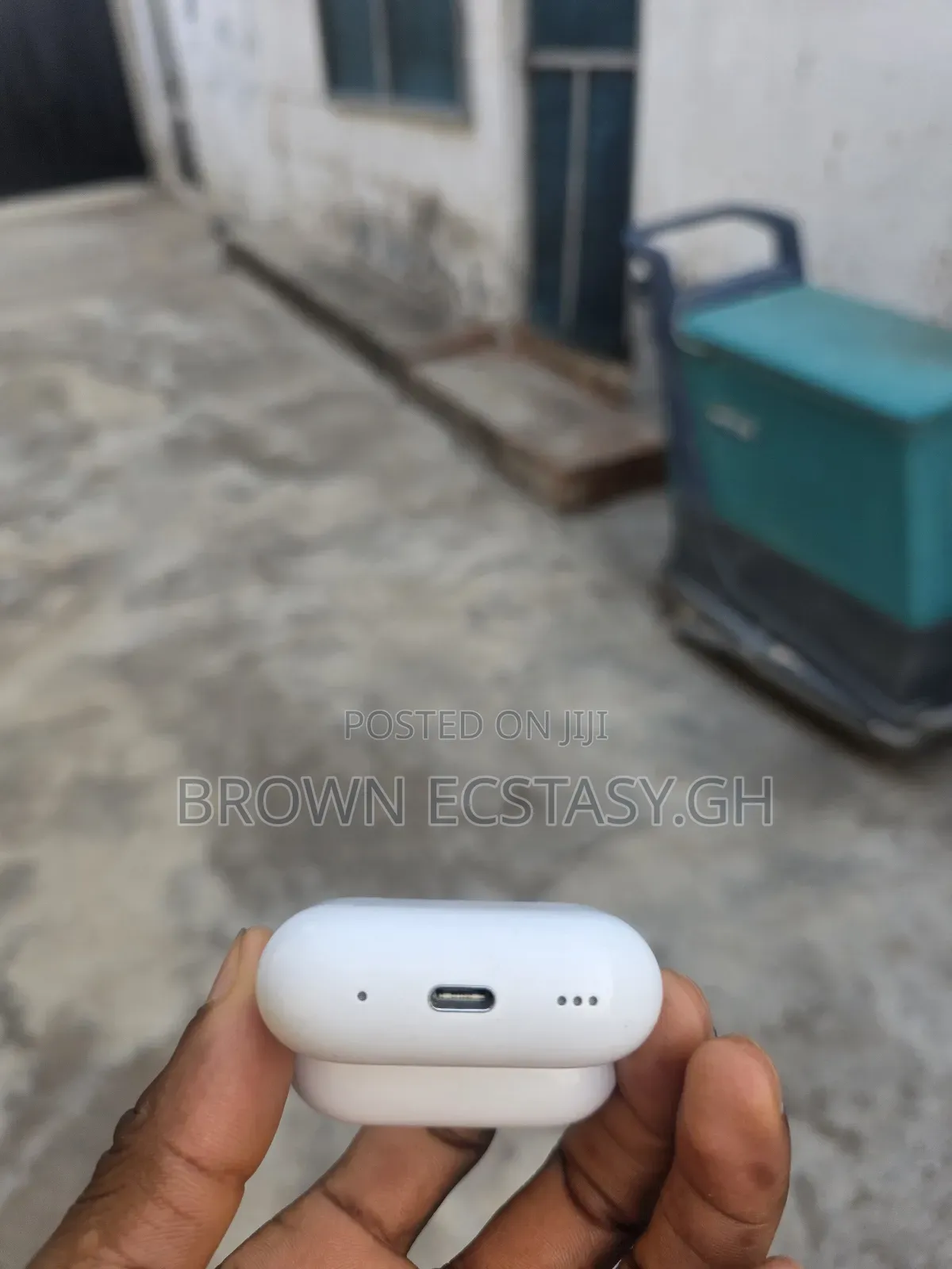 Airpods Pro 2, Usb C (Only Right Bud and Charging Case)