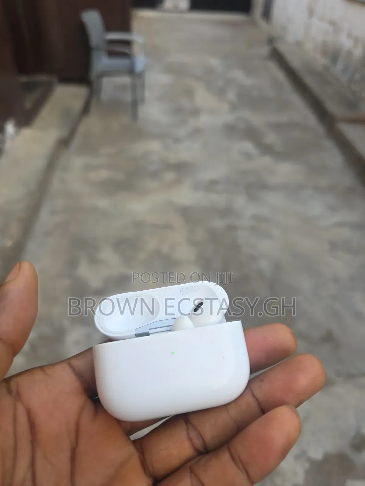 Airpods Pro 2, Usb C (Only Right Bud and Charging Case)