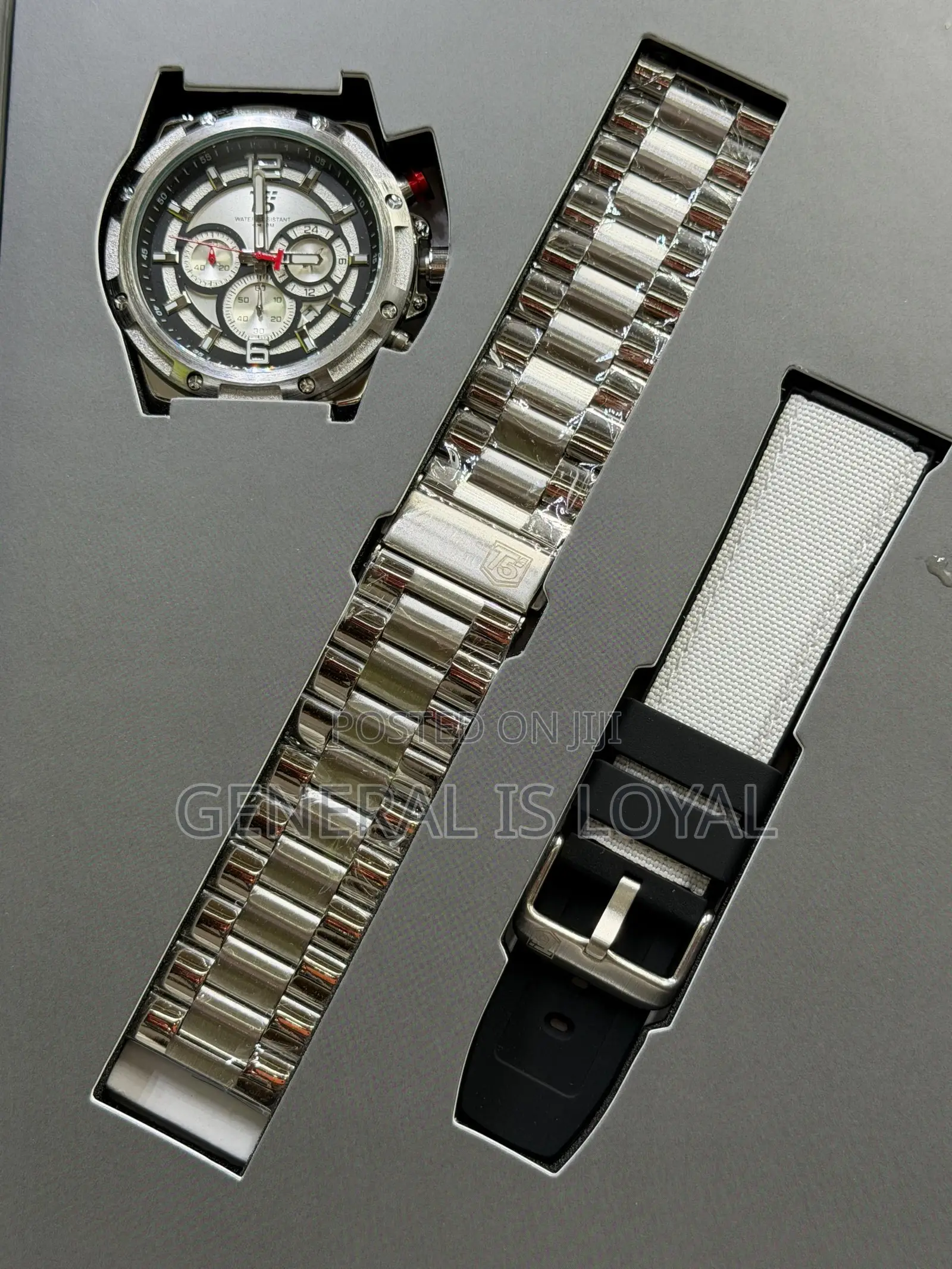 T5 Sliver Chronograph Watch For Men With An Interchangeable Strap