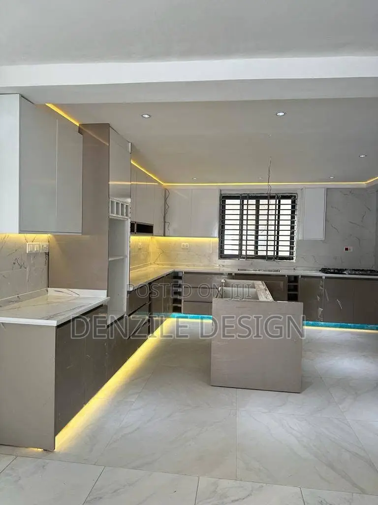 Furniture Maker/ Carpenter