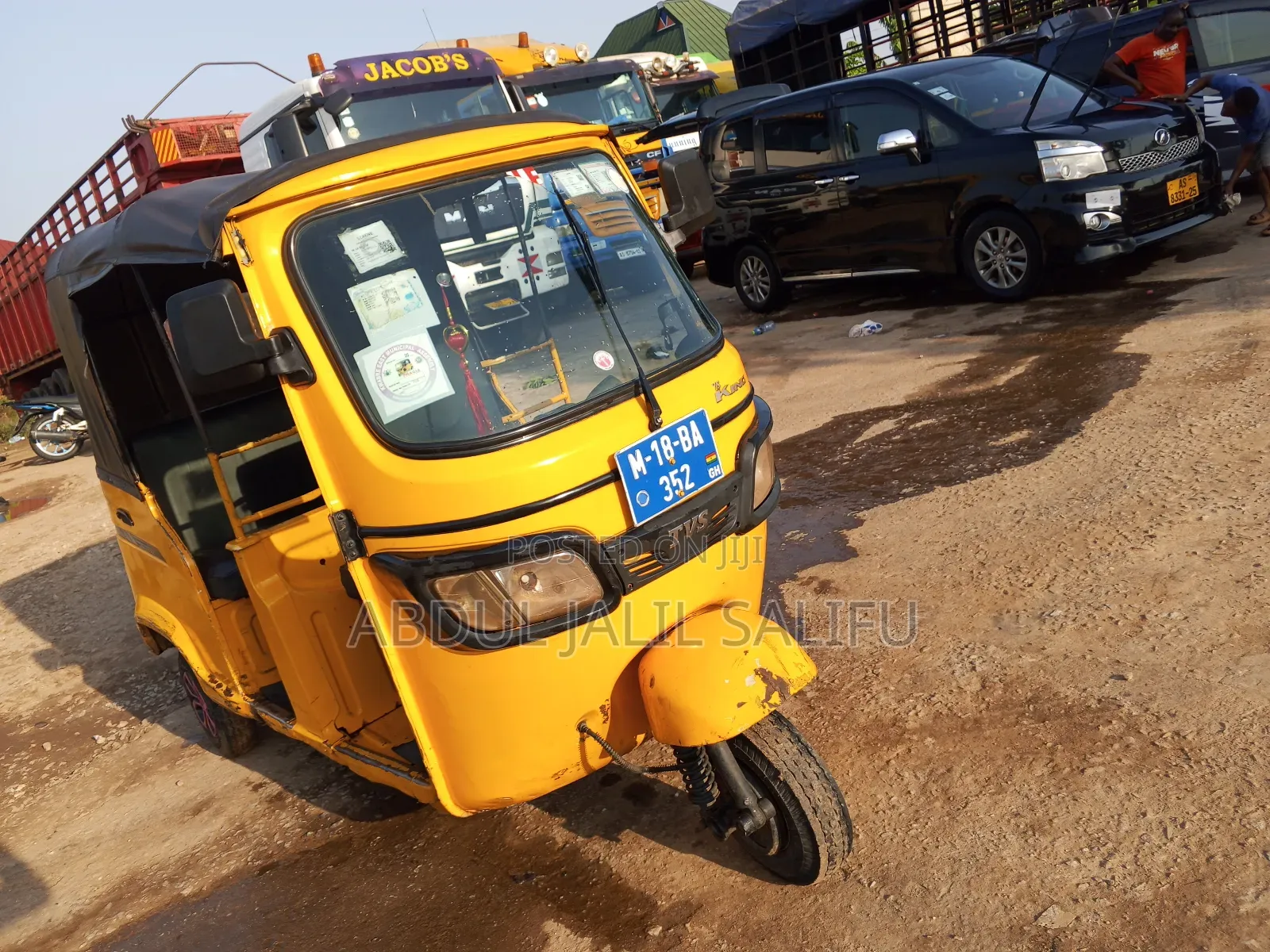 TVS Apache 160 4V 2018 Yellow
