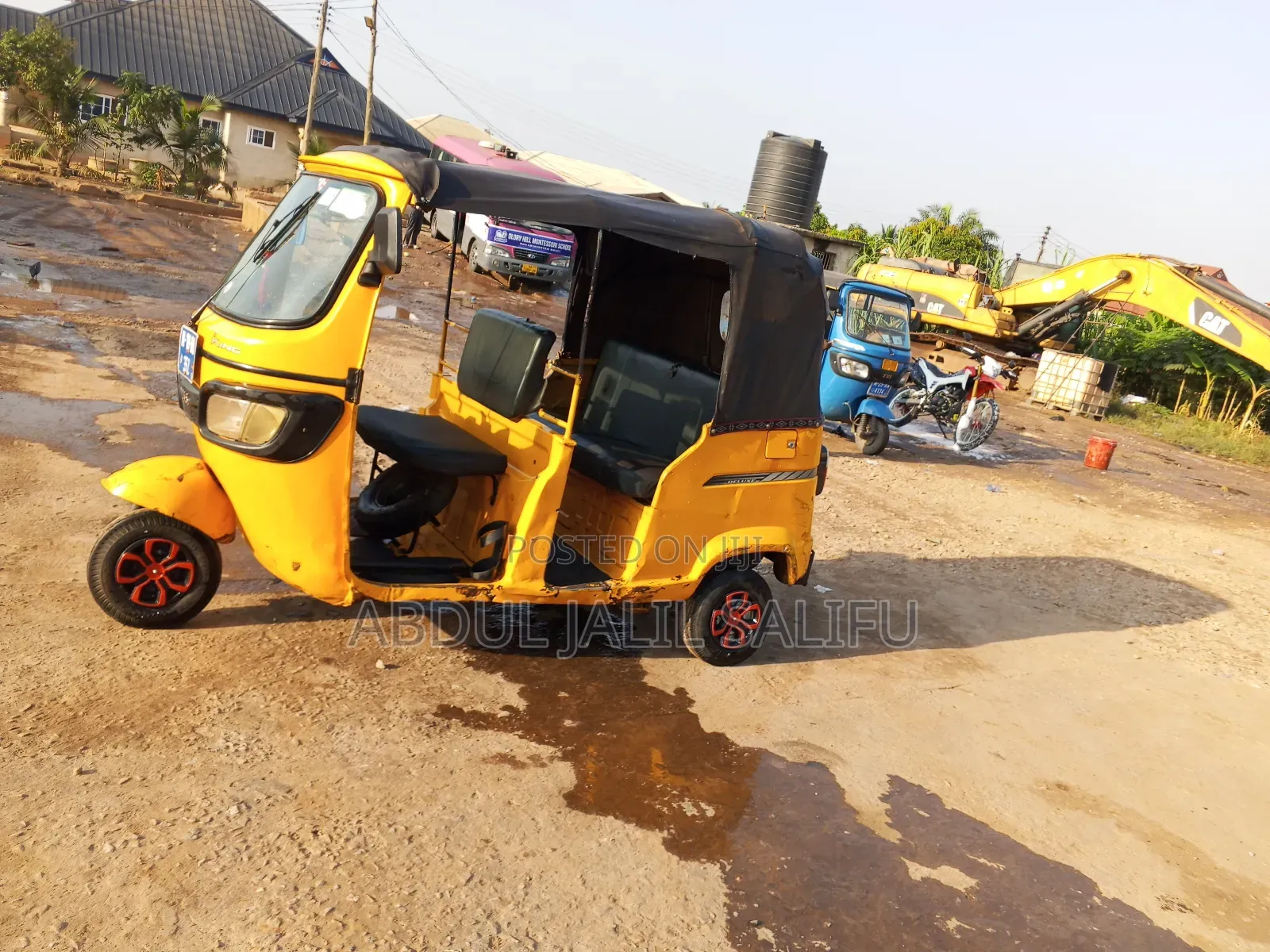 TVS Apache 160 4V 2018 Yellow