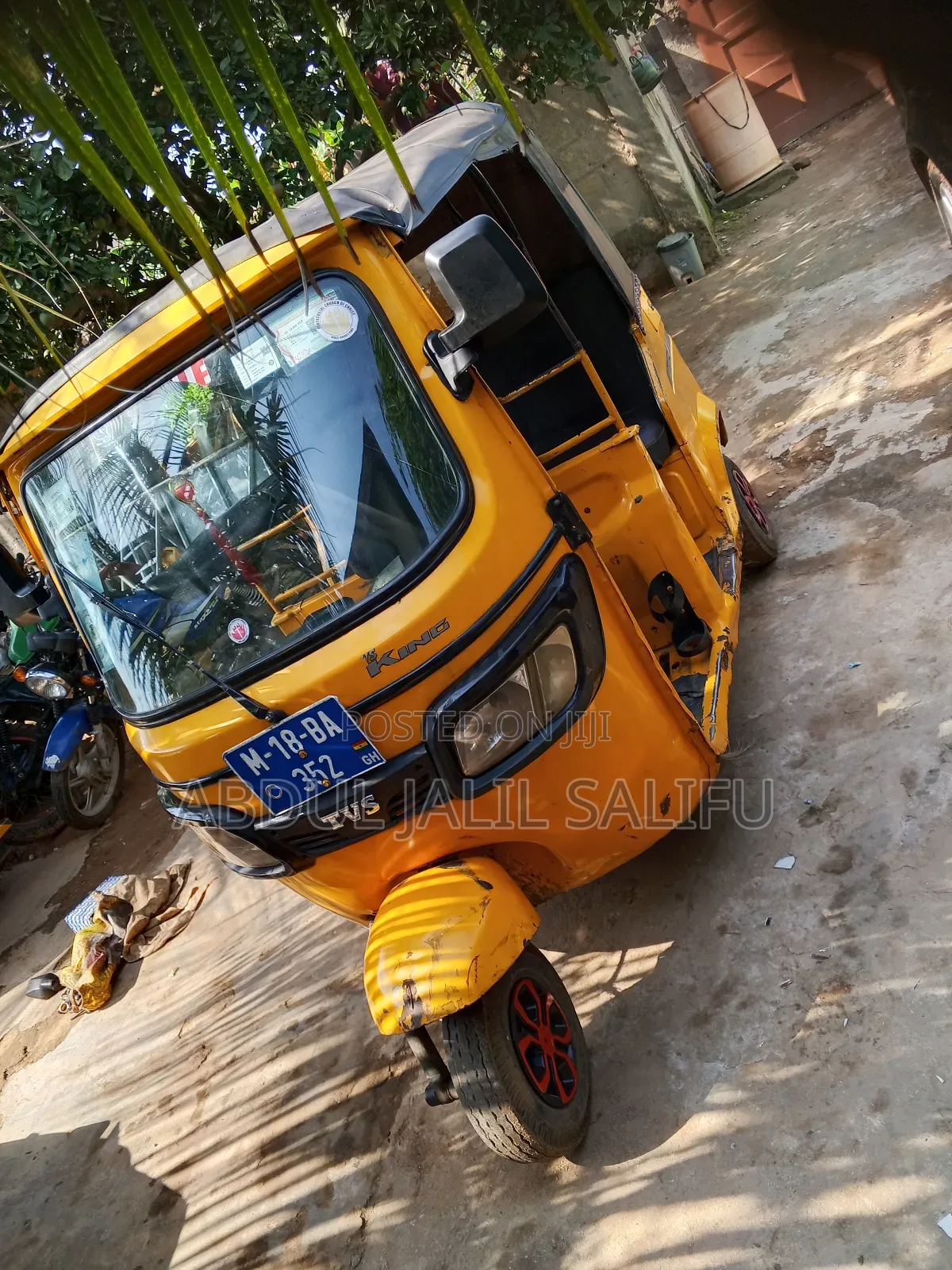 TVS Apache 160 4V 2018 Yellow