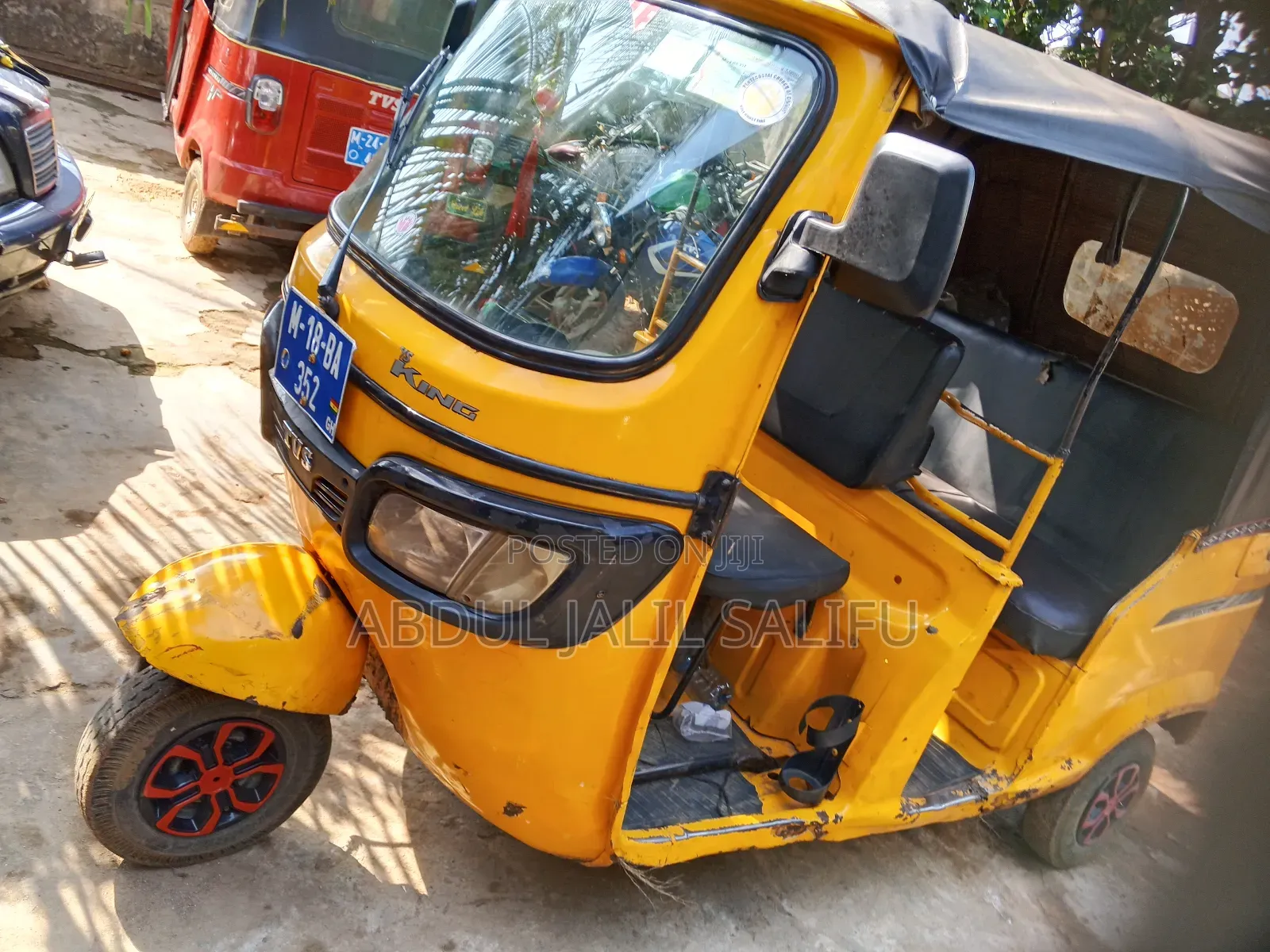TVS Apache 160 4V 2018 Yellow