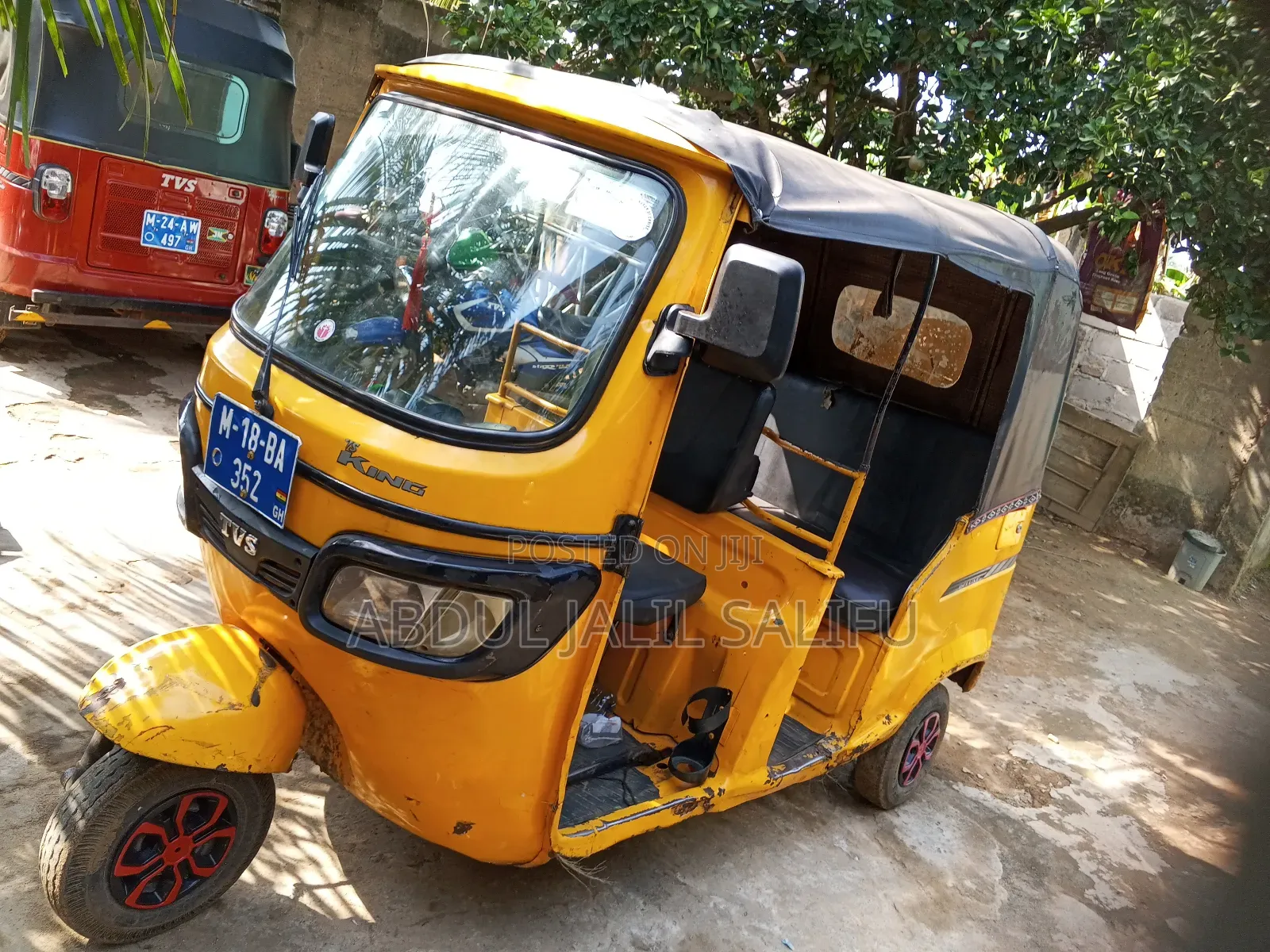 TVS Apache 160 4V 2018 Yellow