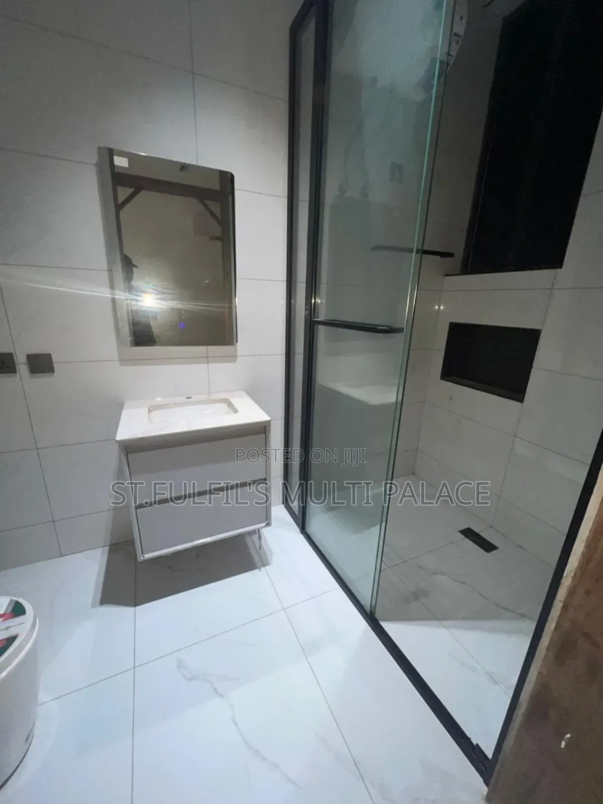 5bdrm House in Oyarifa Aburi, Adenta for sale