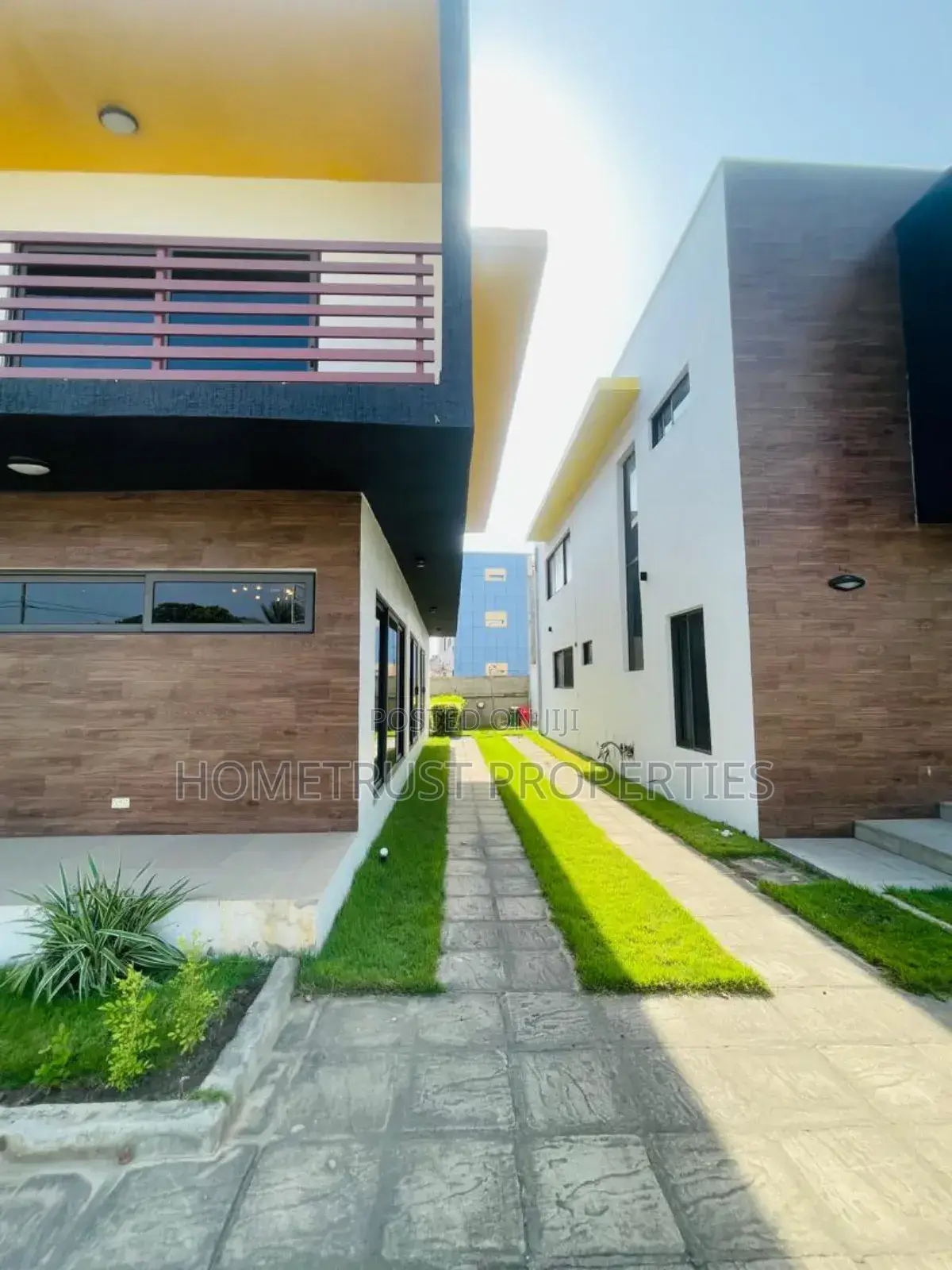 4bdrm Duplex in Hometrust Properties, Abelemkpe for rent