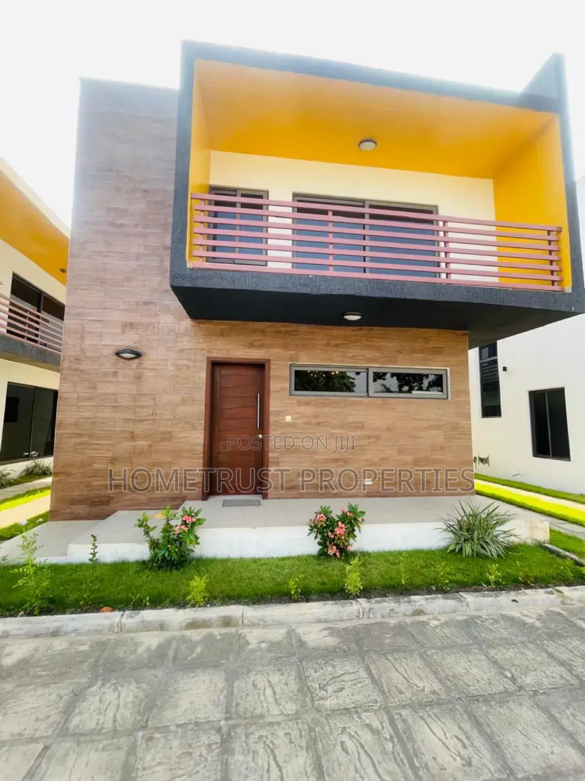 4bdrm Duplex in Hometrust Properties, Abelemkpe for rent
