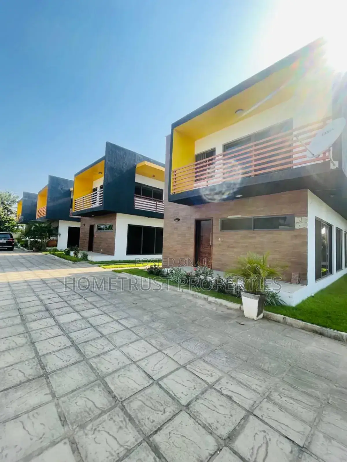 4bdrm Duplex in Hometrust Properties, Abelemkpe for rent