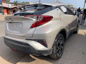 Toyota C-HR 2021 Gray