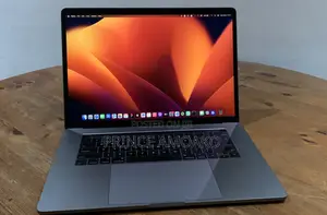 Laptop Apple MacBook Pro 2017 16GB Intel Core i7 SSD 256GB