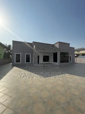 3bdrm Duplex in Bn Properties, Ashomang Estate for sale