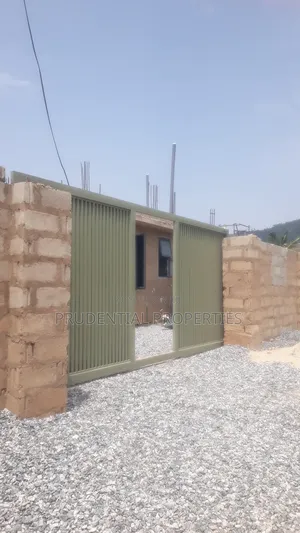 4bdrm House in Pokuase for sale
