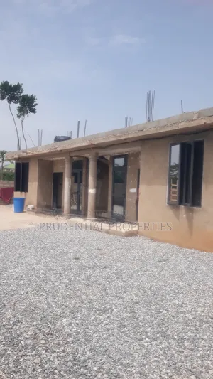 4bdrm House in Pokuase for sale