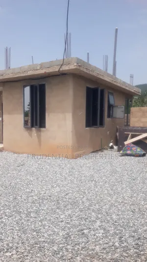 4bdrm House in Pokuase for sale