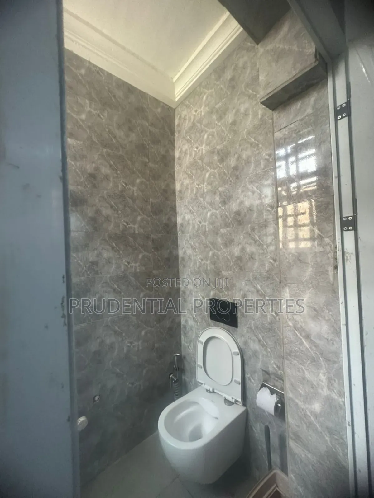 4bdrm House in Pokuase for sale