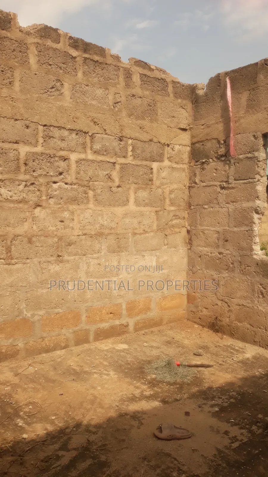 3bdrm House in Manhean for sale