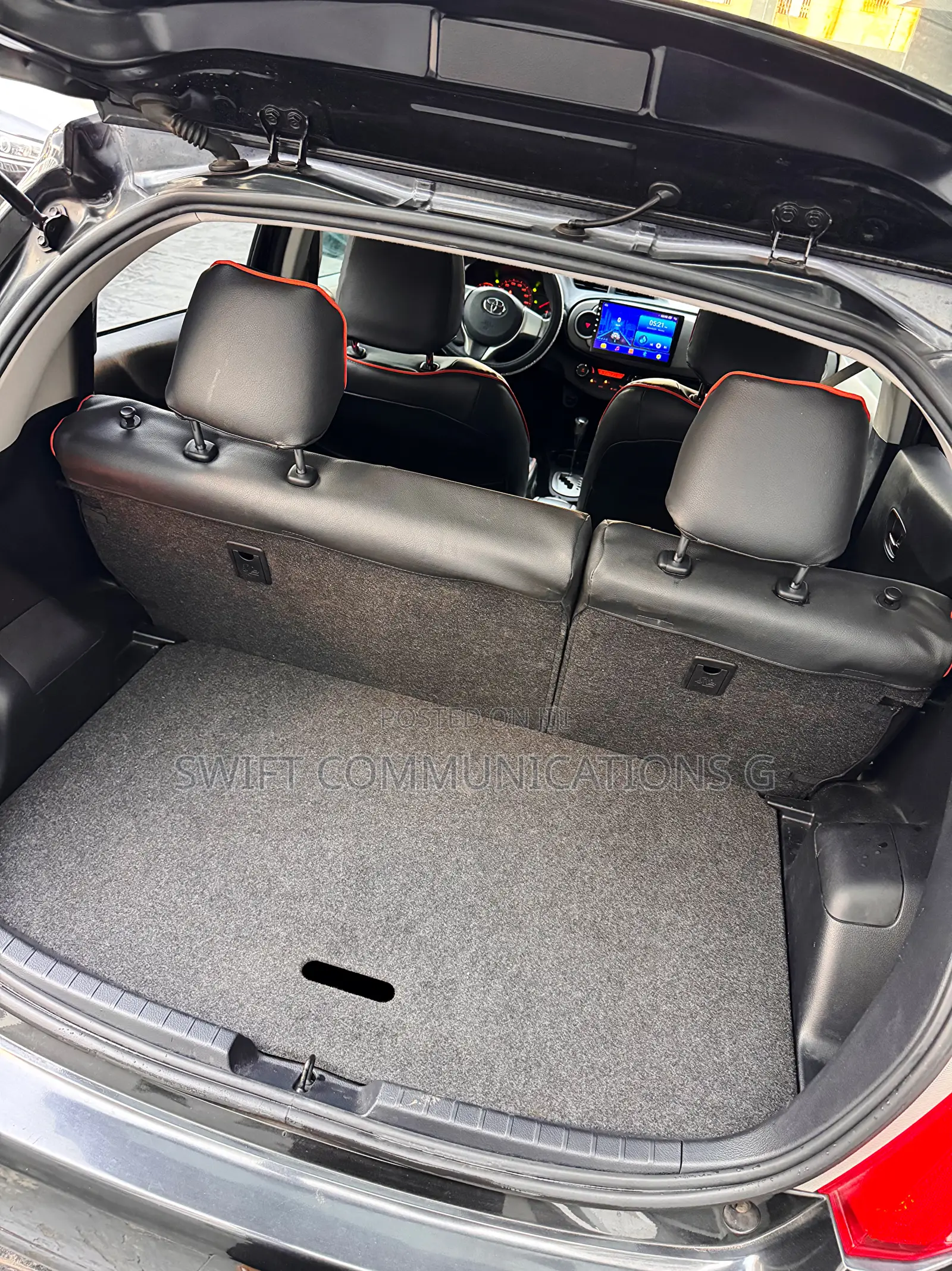 Toyota Vitz 1.3 FWD 5dr 2013 Black