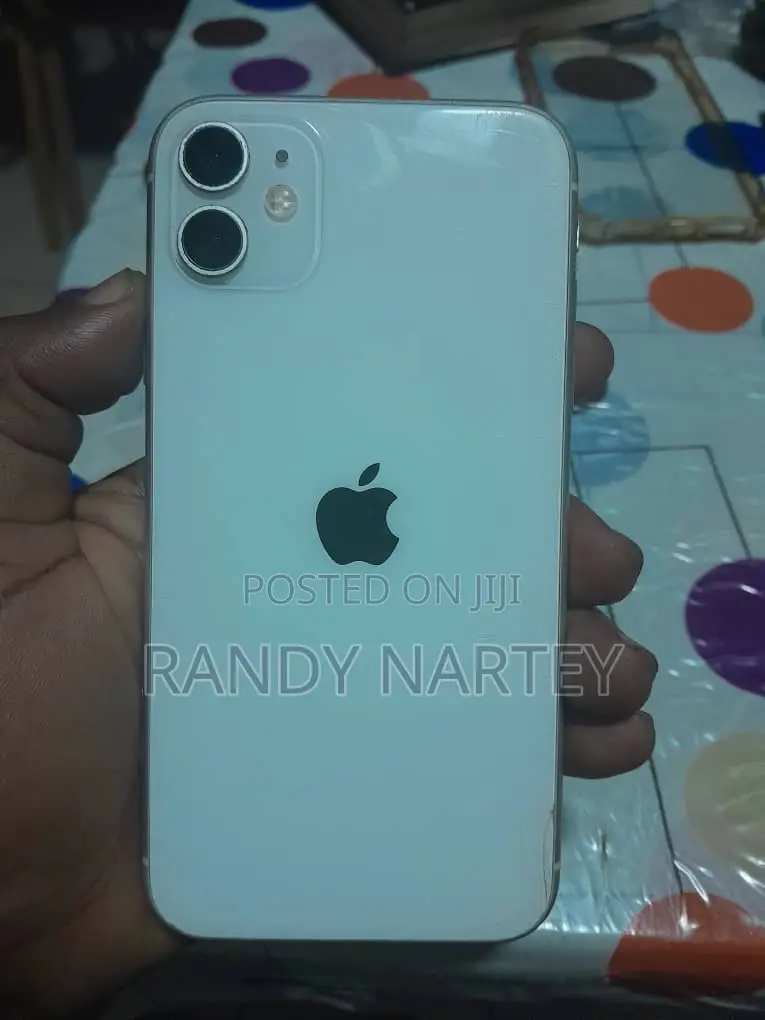 Apple iPhone 11 64 GB White