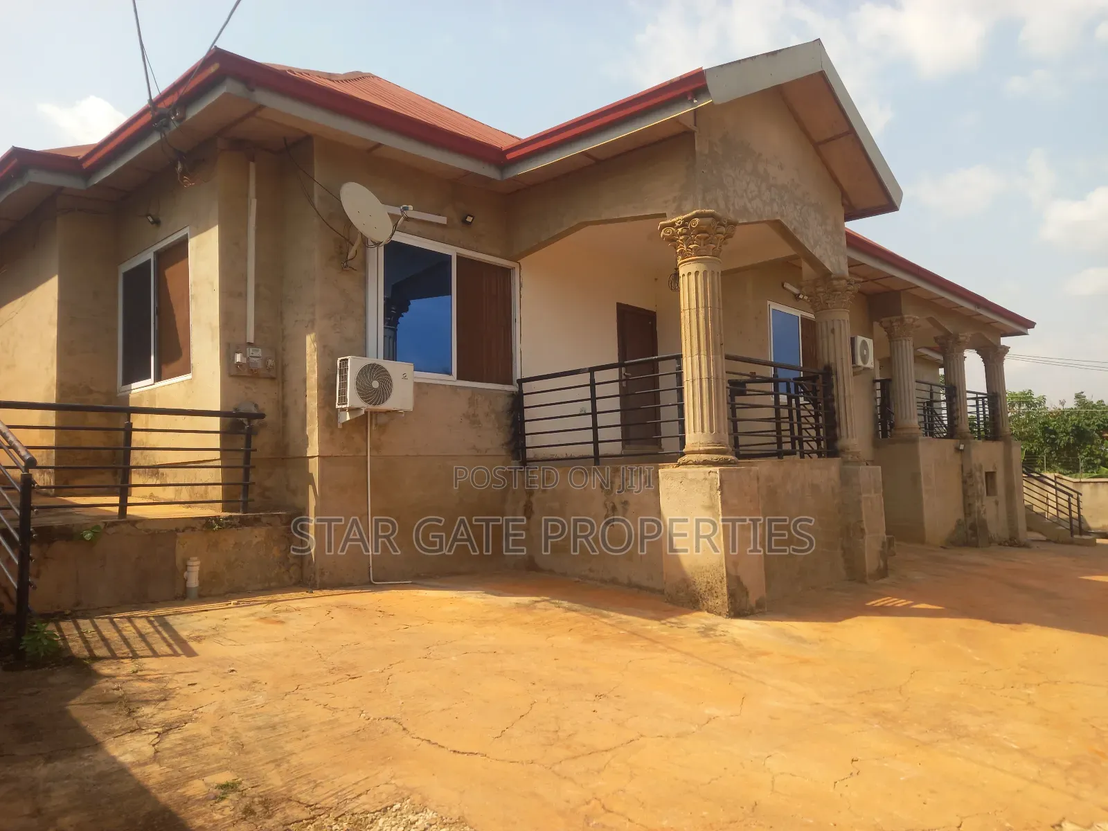 5bdrm House in Sokoban Kwanwoma for sale