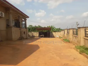 5bdrm House in Sokoban Kwanwoma for sale