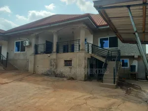 5bdrm House in Sokoban Kwanwoma for sale