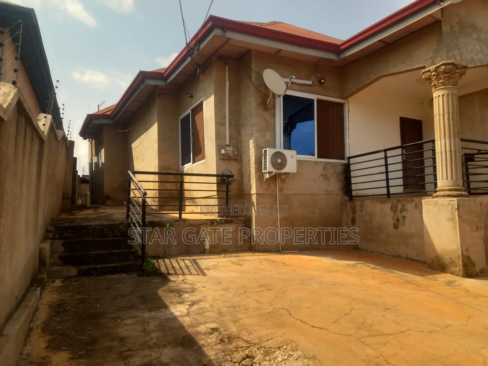 5bdrm House in Sokoban Kwanwoma for sale