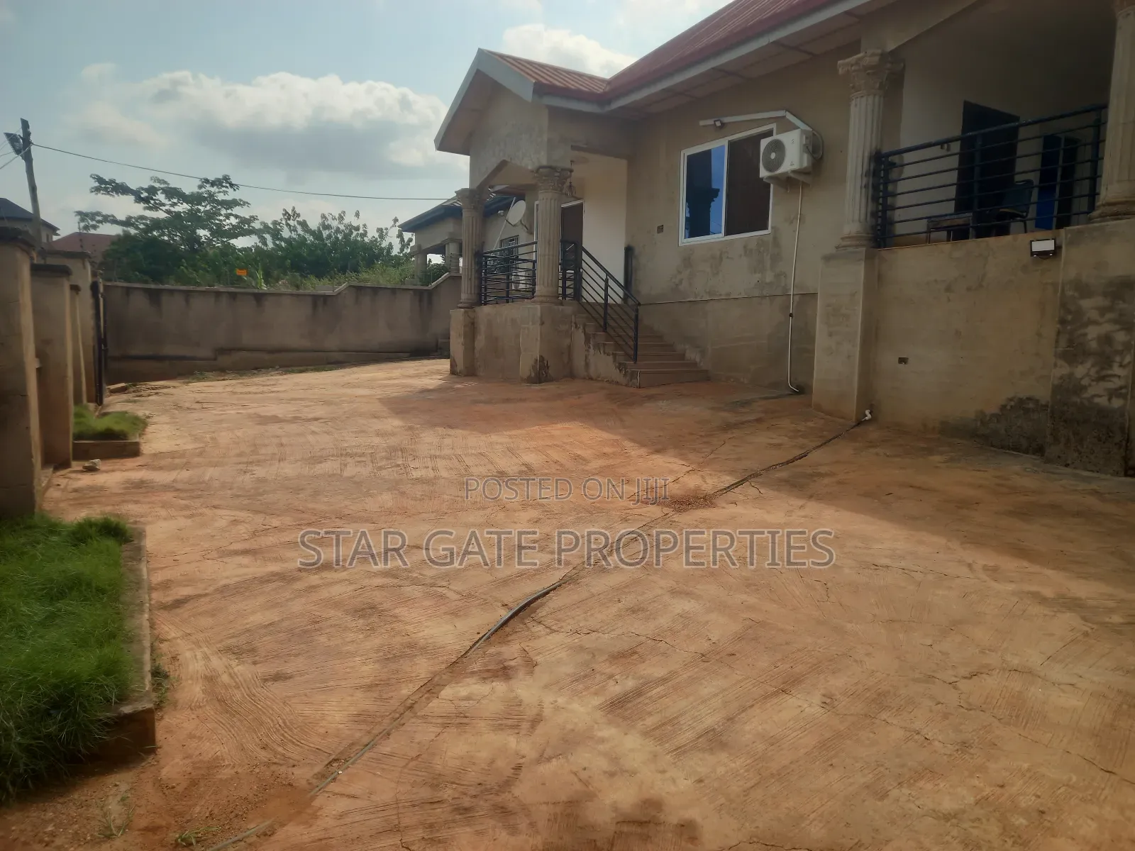 5bdrm House in Sokoban Kwanwoma for sale