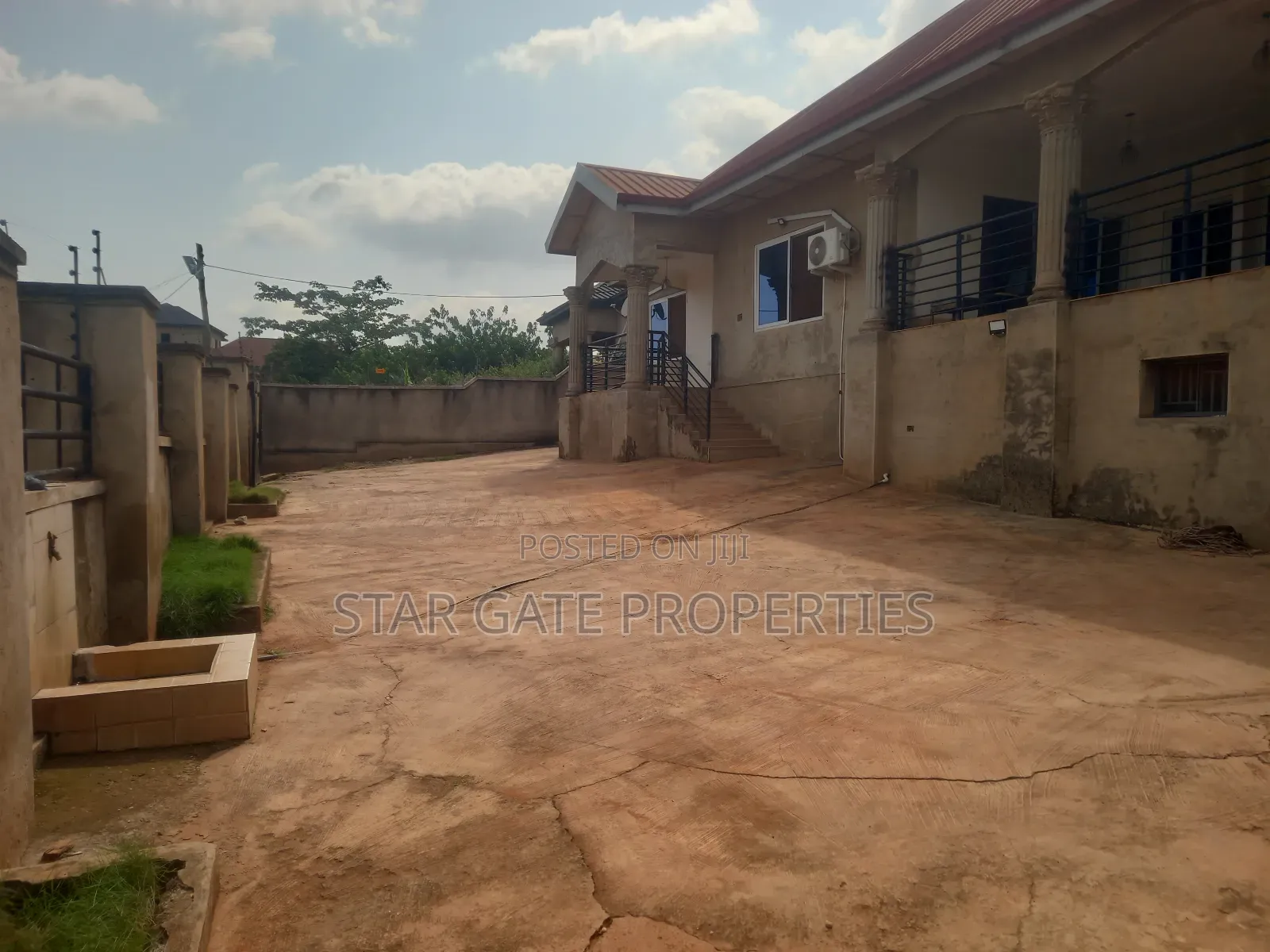 5bdrm House in Sokoban Kwanwoma for sale