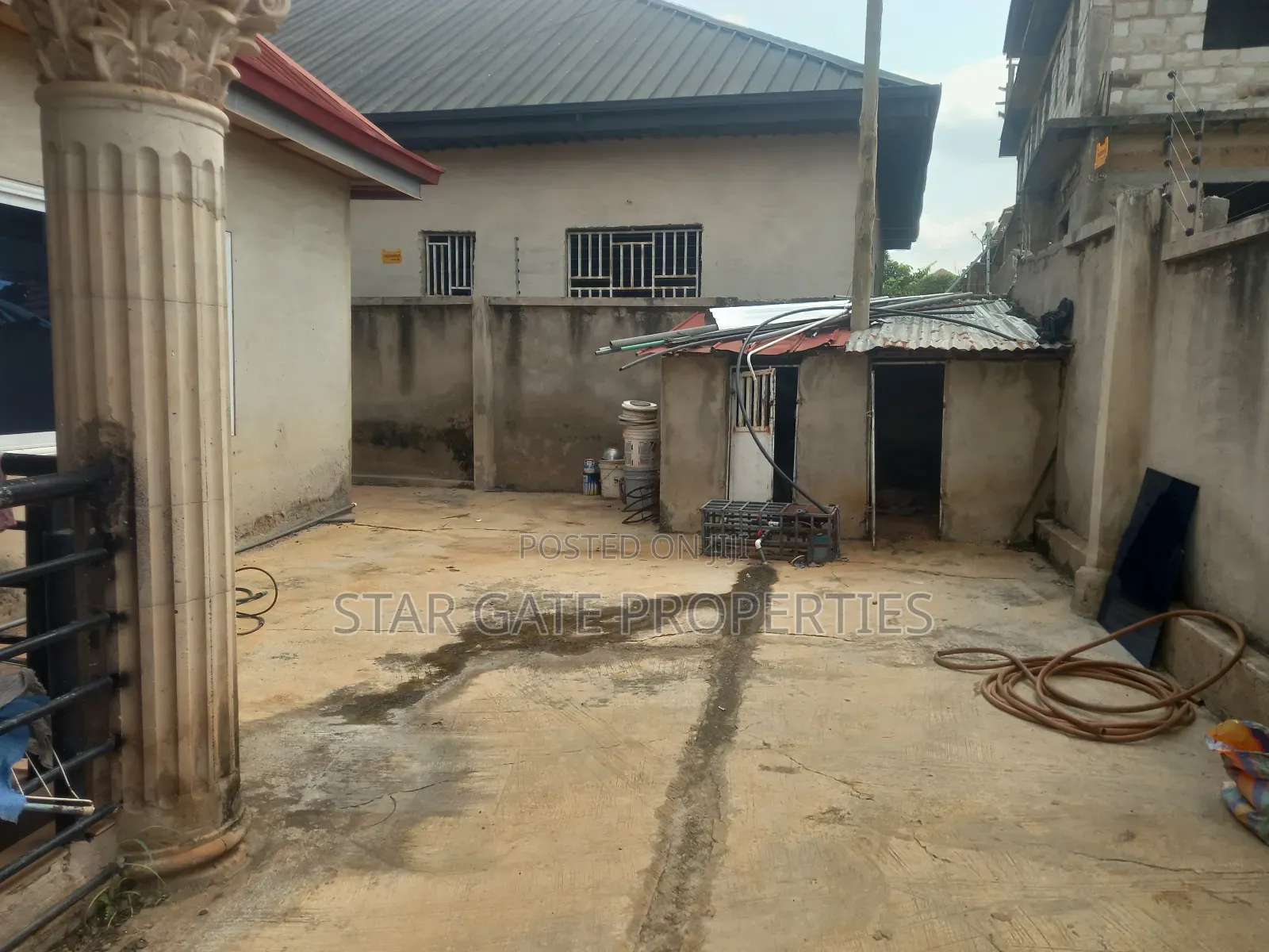 5bdrm House in Sokoban Kwanwoma for sale