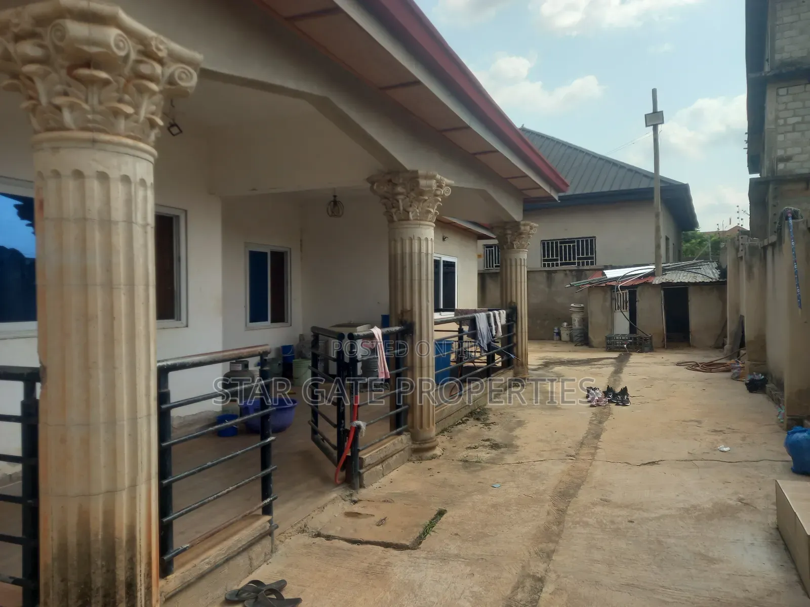 5bdrm House in Sokoban Kwanwoma for sale